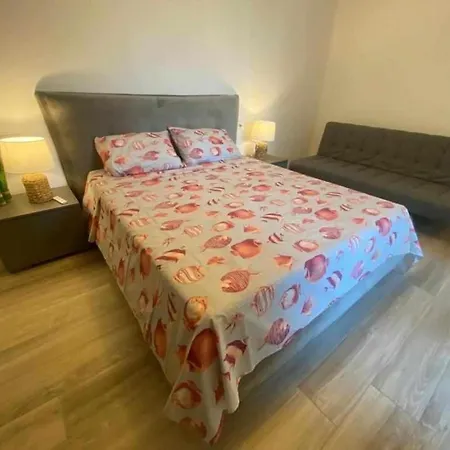 Apartament Mare App 2 *